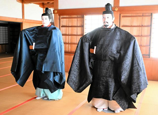 京都御所で「ころもがえ」再現、宮中装束を人形に 12日まで公開（朝日