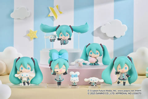 初音ミク×シナモロール」のトレーディングフィギュアが本日出荷開始