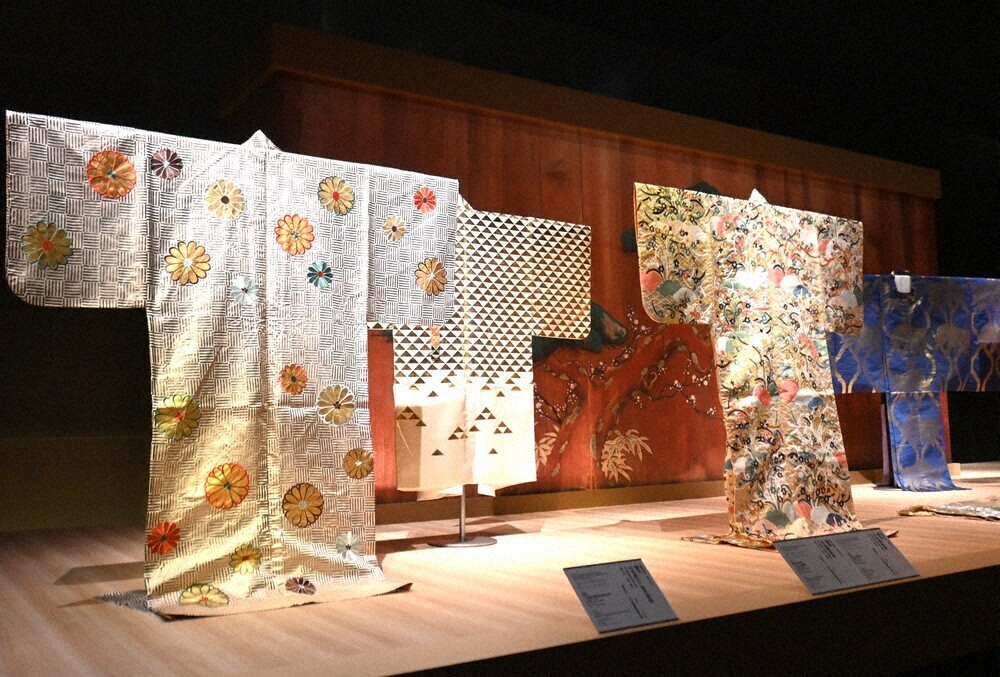 幻の「定家本」5帖、同時展示 京都国立博物館で「源氏物語」展（毎日