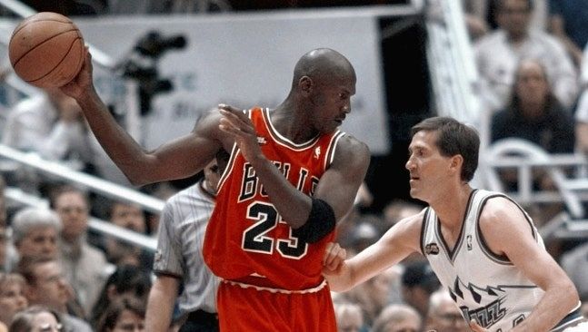 【8月SALE】NBA マイケル・ジョーダン　#45 ユニホーム　希少価値 バスケの神様」ジョーダンの1998年NBAファイナルのユニホーム、1400万