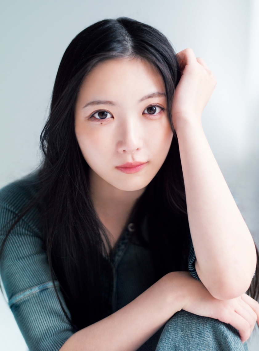 櫻坂46谷口愛季>話題のセンターが「マガジン」表紙に あふれる透明感 櫻坂46谷口愛季>話題のセンターが「マガジン」表紙に あふれる透明感