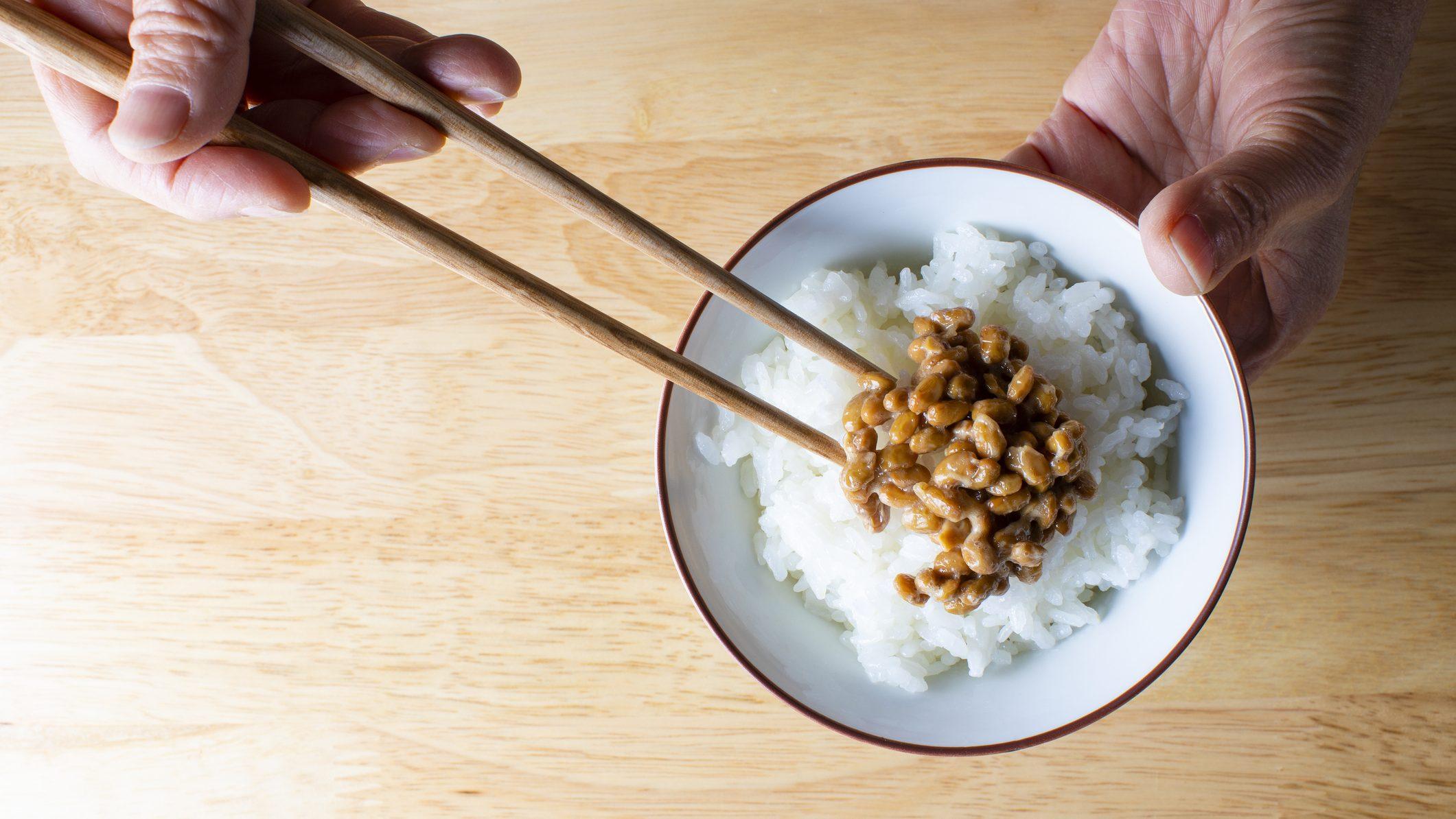 日本人の朝食「納豆」が世界的なスーパーフードとして注目されつつある（クーリエ・ジャポン） - Yahoo!ニュース