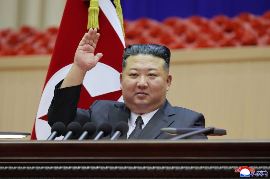 「死亡説」の金正恩委員長、3日ぶり登場…見せつけるように「最強の軍隊」叫ぶ（中央日報日本語版） - Yahoo!ニュース