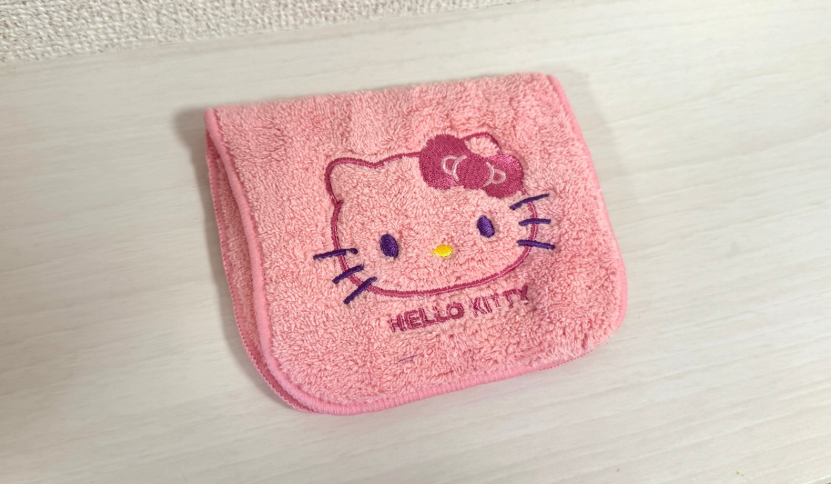 コンビニ限定】ピンクのキティが可愛すぎるハンカチポーチをローソンで