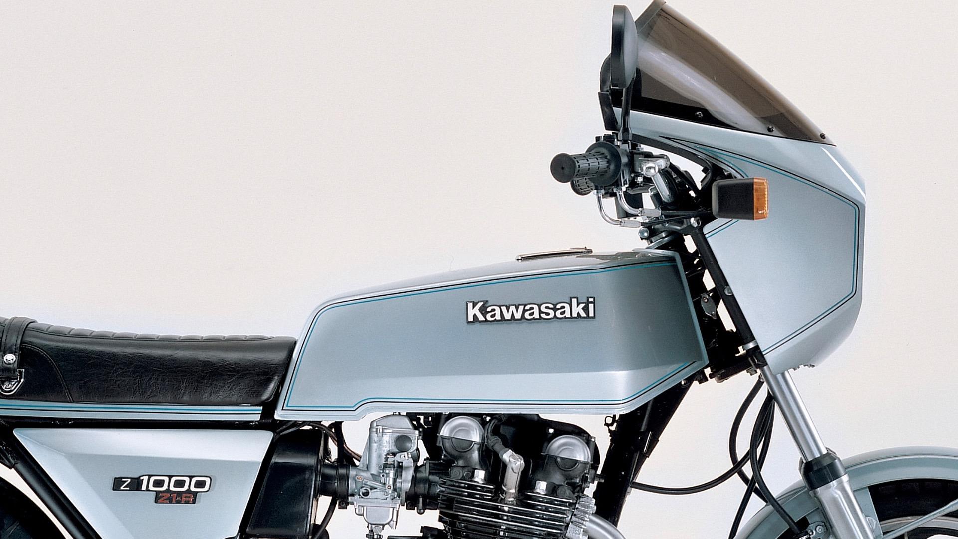 KAWASAKI Z1-R | リプレイスフューエルタンク 13Lしか入らないタンク