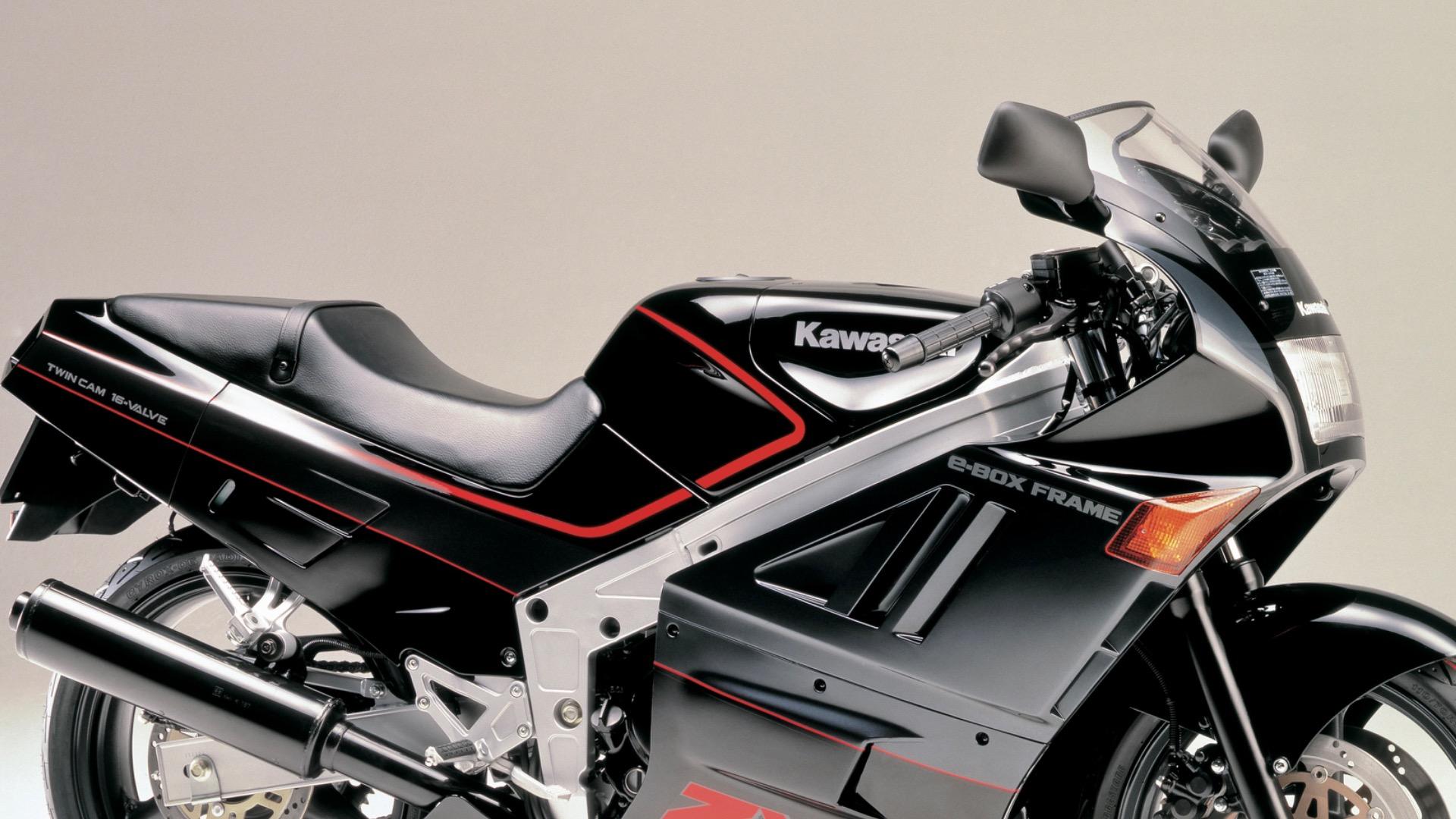 埼玉発3004】KAWASAKI カワサキ 平成18年型 ZZR400(ZX400N) 23401Km