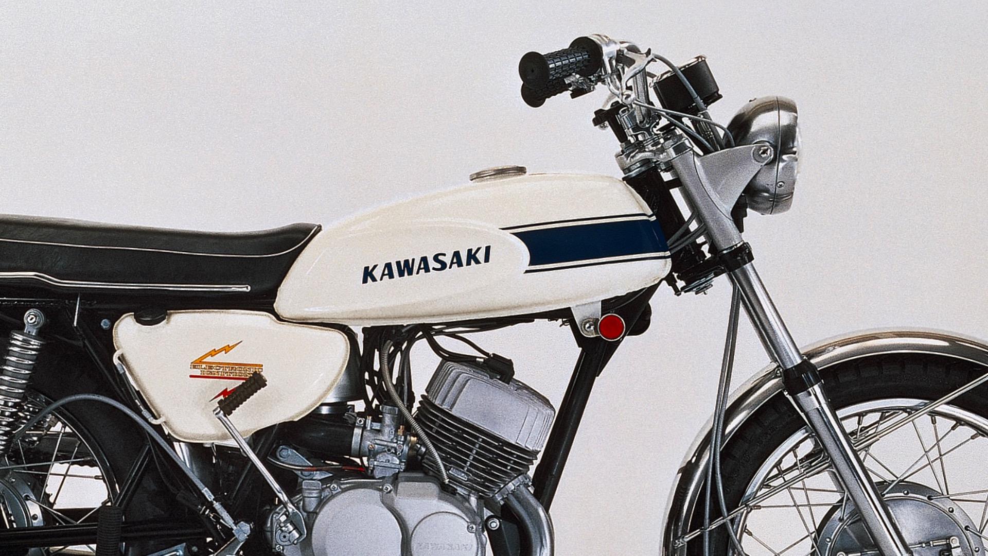 MACH カワサキ マッハ KAWASAKI FILE ファイル 希少・絶版 (KAWASAKI