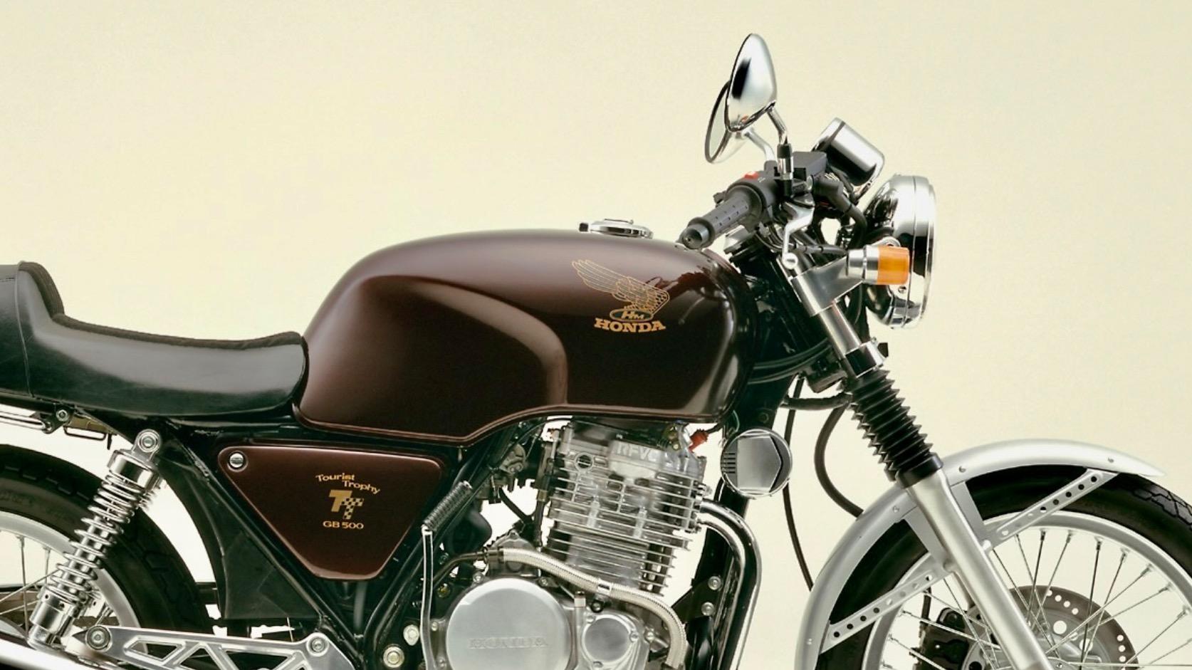 TOURIST TROPHY・新登場のカタログ ホンダ（HONDA）1985年 GB400 