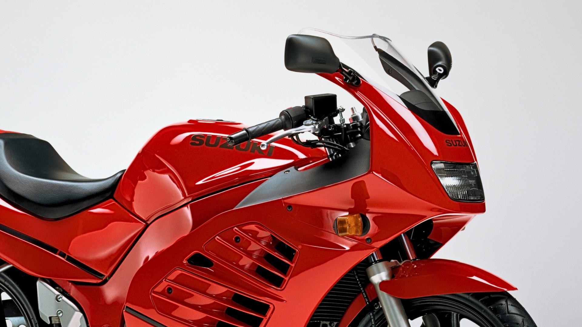 オートバイのあれこれ『三代目マジック9・ZX-9R』（Rotti