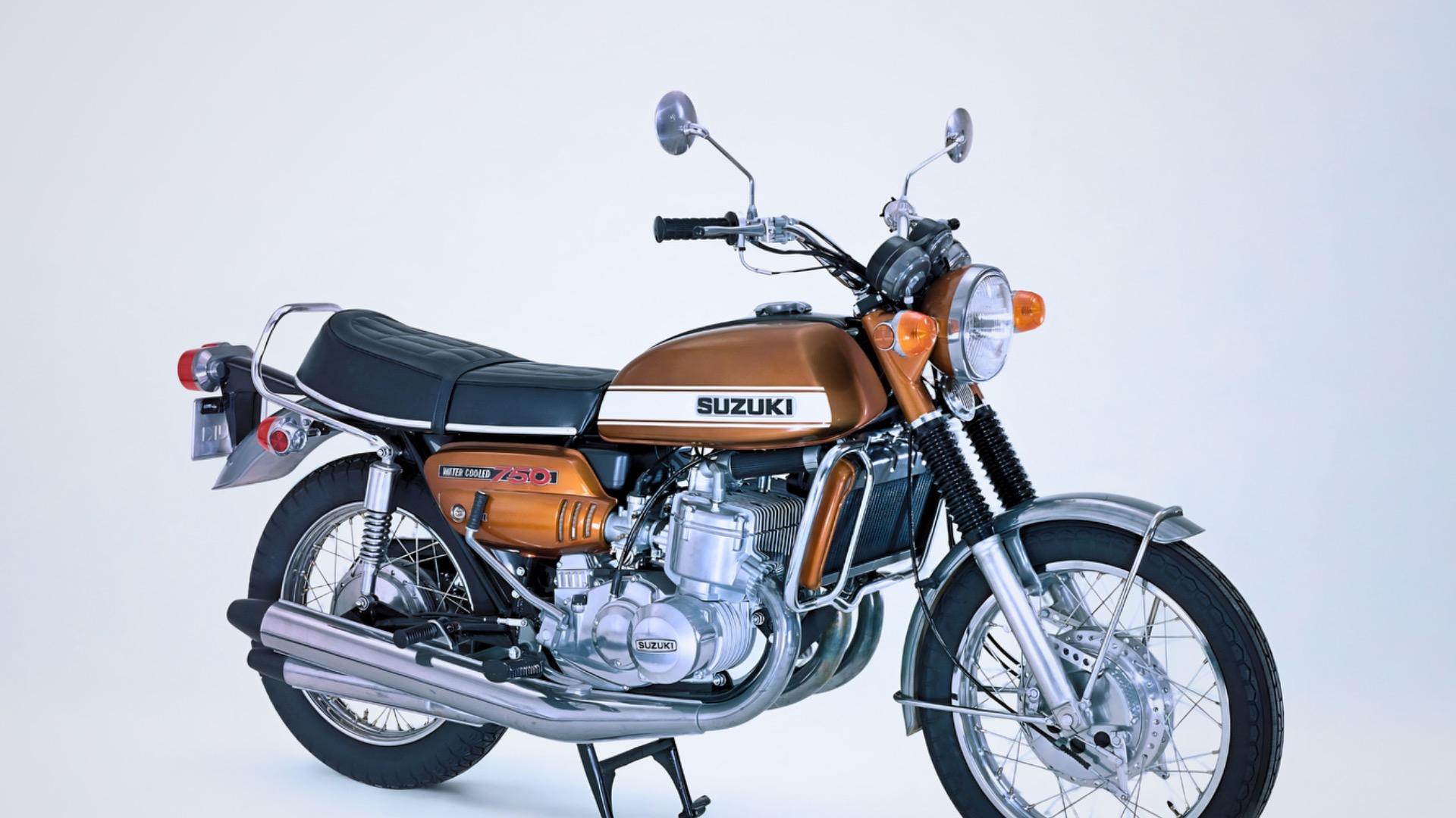 オートバイのあれこれ『三代目マジック9・ZX-9R』（Rotti
