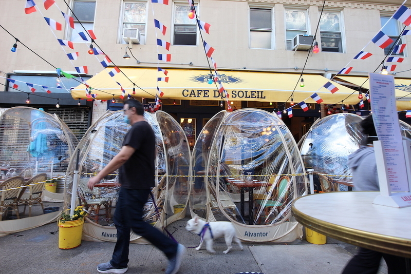 「泡のテント」で話題のレストラン「Cafe Du Soleil」。冬季も活躍してくれるか!? (c) Kasumi Abe