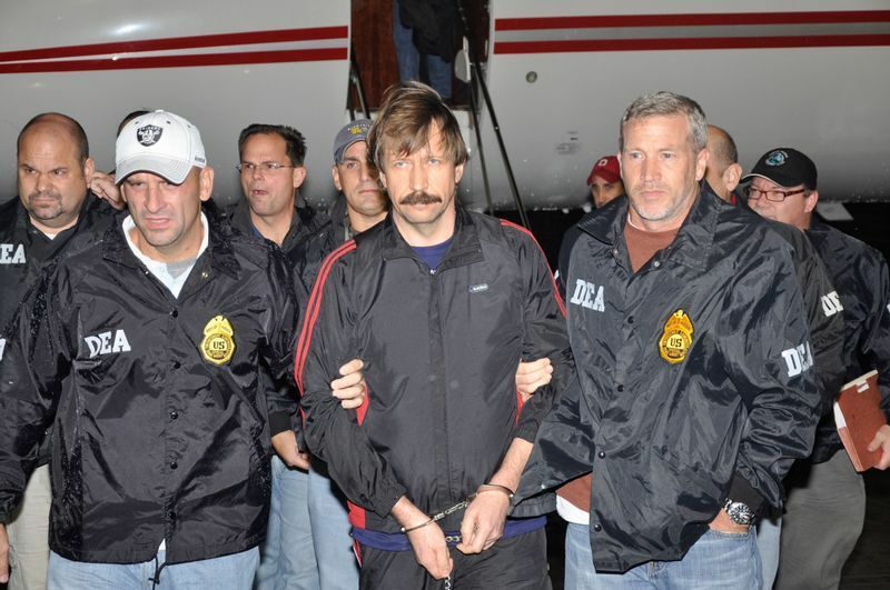 2010年、タイから米ニューヨークに移送される、ヴィクトル・ブート元受刑者。