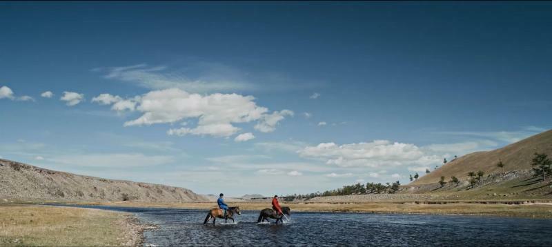 モンゴルの大自然を舞台に、柳楽さん演じる日本人青年タケシの成長を描いたロードムービー。(c) Turquoise Sky Film Partners, IFI Production, KTRFILMS