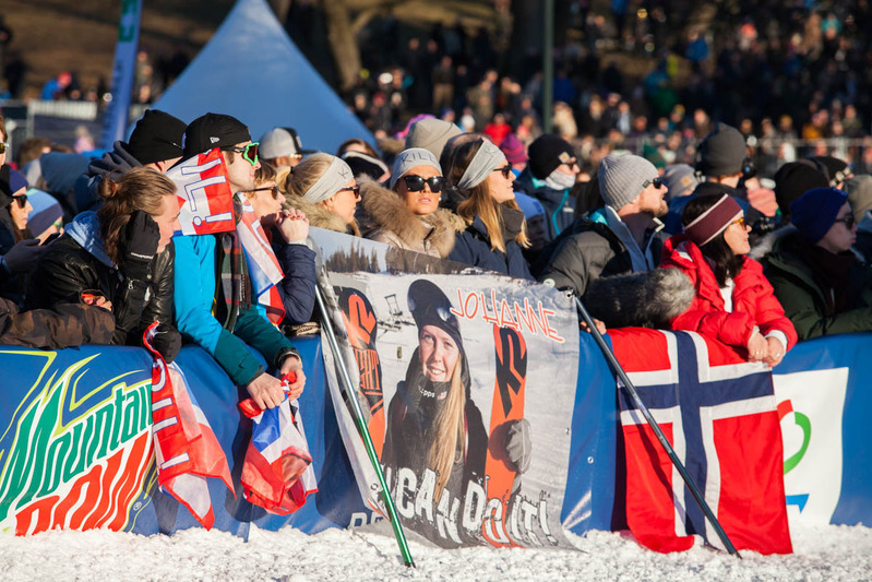 ノルウェー、スウェーデン、カナダなどの国旗が目立った会場 Photo:Abumi