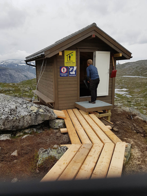 登山者用の緊急小屋　Photo: Rolf Boen, Odda kommune