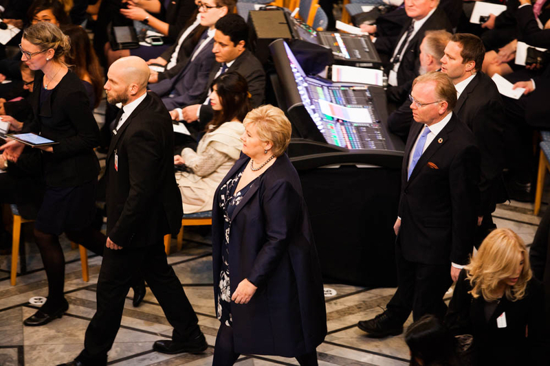 受賞者に同意しているかは関係なく、授賞式に毎年出席するのがノルウェー首相のお仕事　Photo:Asaki Abumi