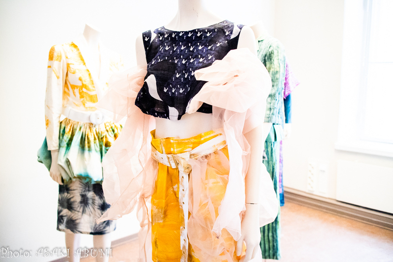 アールト大学の学生がデザインしたファッションも展示　Photo: Asaki Abumi