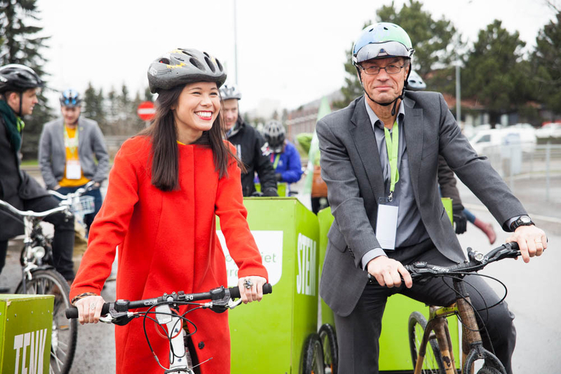 自転車に乗っていることがシンボルである緑の環境党。この党は首都オスロで人気が高い　撮影：あぶみあさき