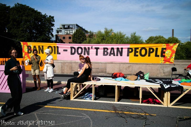 「人類ではなく、石油の廃止を」　撮影：あぶみあさき