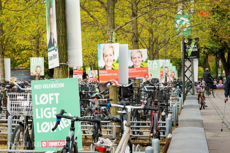選挙ポスターで溢れる街並み　筆者撮影