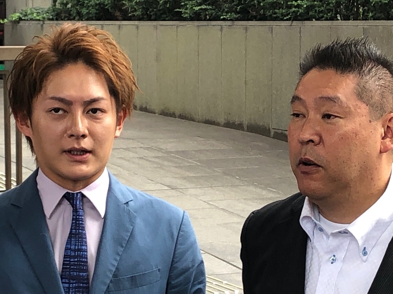 ”青汁王子”を高く評価するN国党の立花孝志参議院議員(筆者撮影)