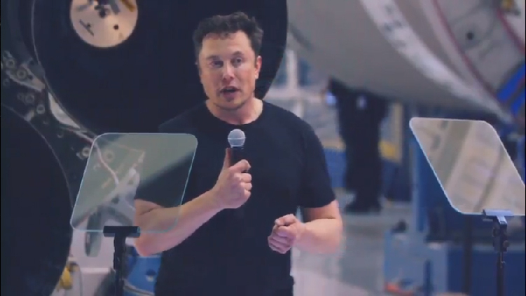 月旅行の計画と購入者を発表するSpaceXのイーロン・マスクCEO SpaceX発表映像より