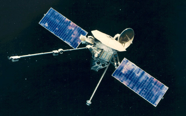 1993年打ち上げ、1974年に水星に接近したNASAジェット推進研究所開発のマリナー10号。Credit: NASA/JPL