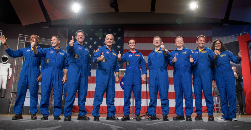 クルードラゴン、スターライナー飛行試験に搭乗する9人の宇宙飛行士。Credit: NASA