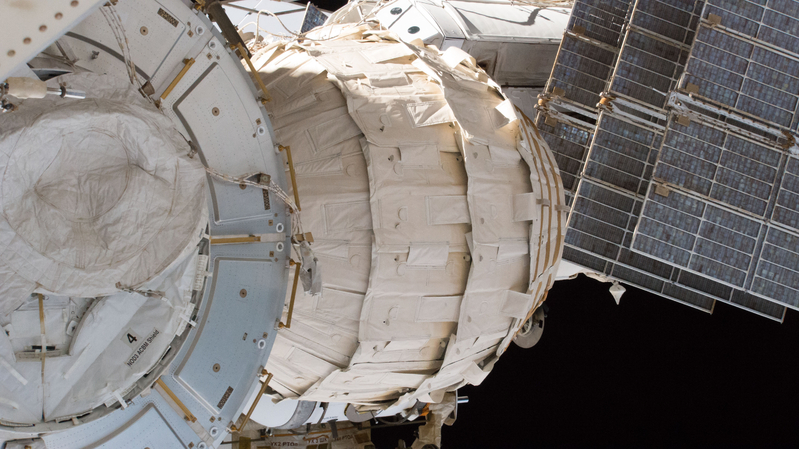 ISS取り付け時のインフレータブルモジュールBEAM。Credit: NASA