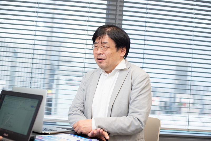 株式会社オーシャンアイズ取締役 笠原 秀一 (かさはら ひでかず)さん。京都大学で観光・水産業の情報化に関する研究に従事している。撮影:小林伸