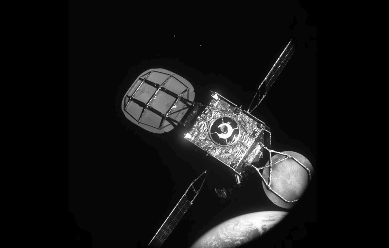 ターゲット衛星まで20メートルに迫ったMEV-1が撮影した画像。Image Credit: SpaceLogistics / Northrop Grumman Corporation