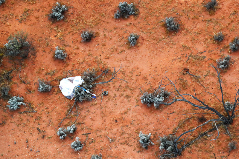 オーストラリアで発見されたはやぶさ2搭載カプセル。クレジット：JAXA