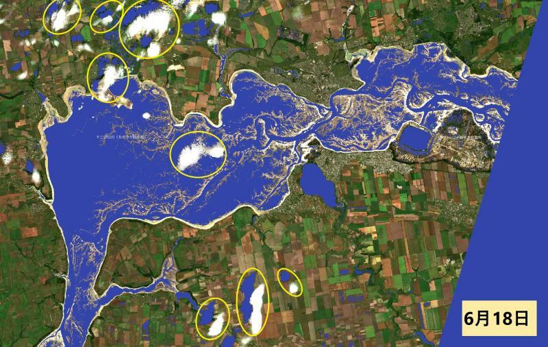 6月18日のカホウカ貯水池の水面を強調処理した画像。黄色の円は雲の影響で誤認識が発生した部分。(C)EU, Copernicus Sentinel data 2023