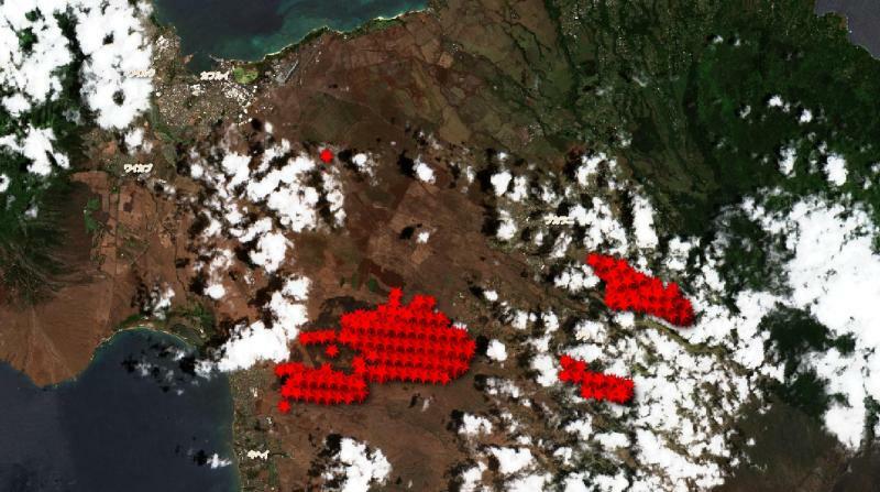 マウイ島中部のセンチネル2、8月13日画像と過去7日間のFIRMS火災情報。(C)EU, Copernicus Sentinel data 2023