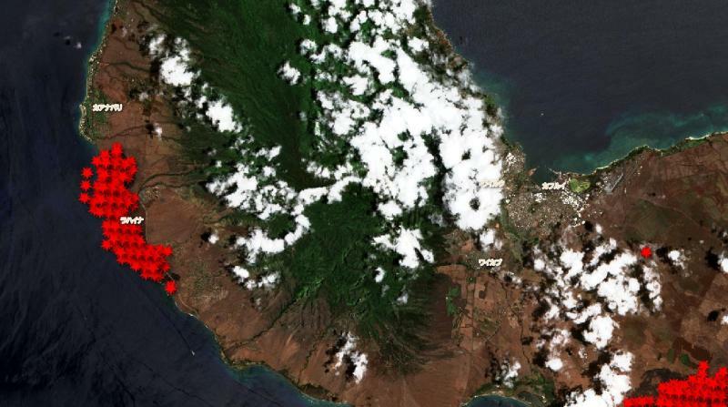 マウイ島西部のセンチネル2、8月13日画像と過去7日間のFIRMS火災情報。(C)EU, Copernicus Sentinel data 2023