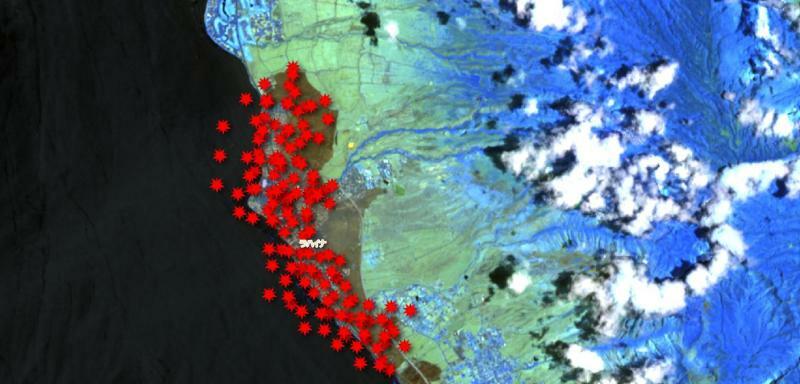 8月13日のラハイナ周辺の赤外線画像。(C)EU, Copernicus Sentinel data 2023 ※火災情報の位置に一部ずれがあります。