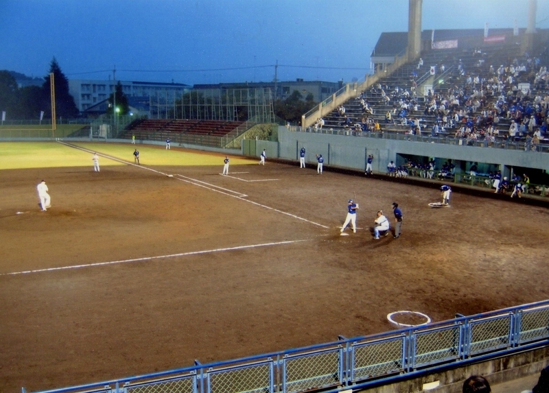 2006年、史上初の日米独立リーグチームの対戦が行われた徳島・蔵本球場(現JAバンク徳島スタジアム)