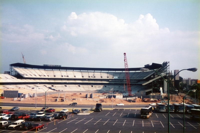 1995年当時建設中だったアトランタ五輪メインスタジアムは、五輪終了後ブレーブスの本拠地に生まれ変わった