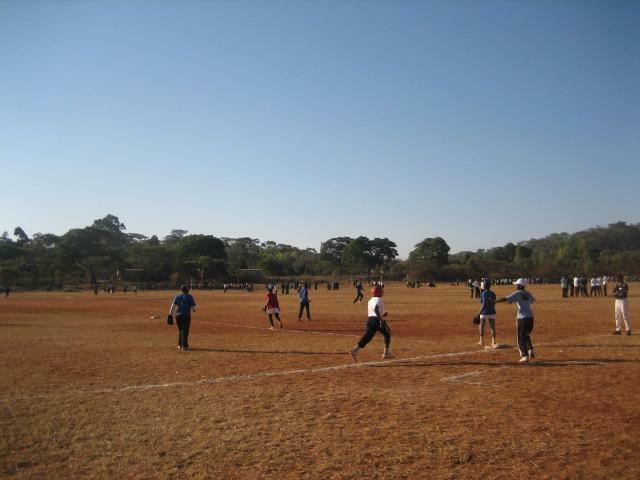 ジンバブエの野球シーン(ジンバブエ野球会提供）
