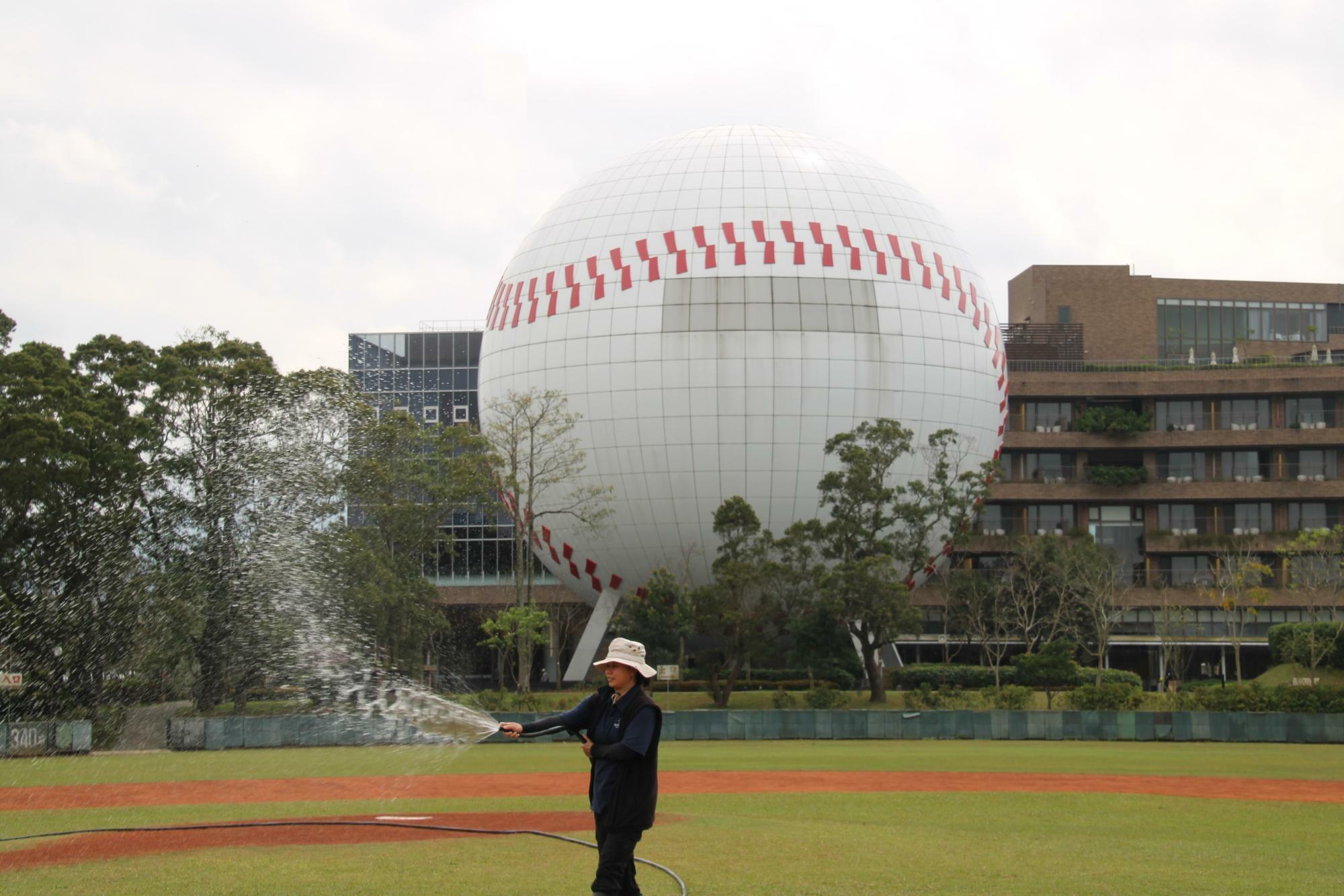 まさに台湾野球のフィールド・オブ・ドリームズといった風景が広がる。