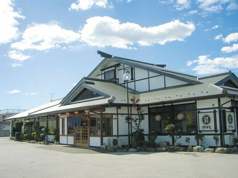 名古屋を本拠として全国に約250店舗を展開するサガミグループは和食・麺類のファミリーレストランチェーンで「No.1 Noodle Restaurant Company」を標榜。（サガミグループ提供）