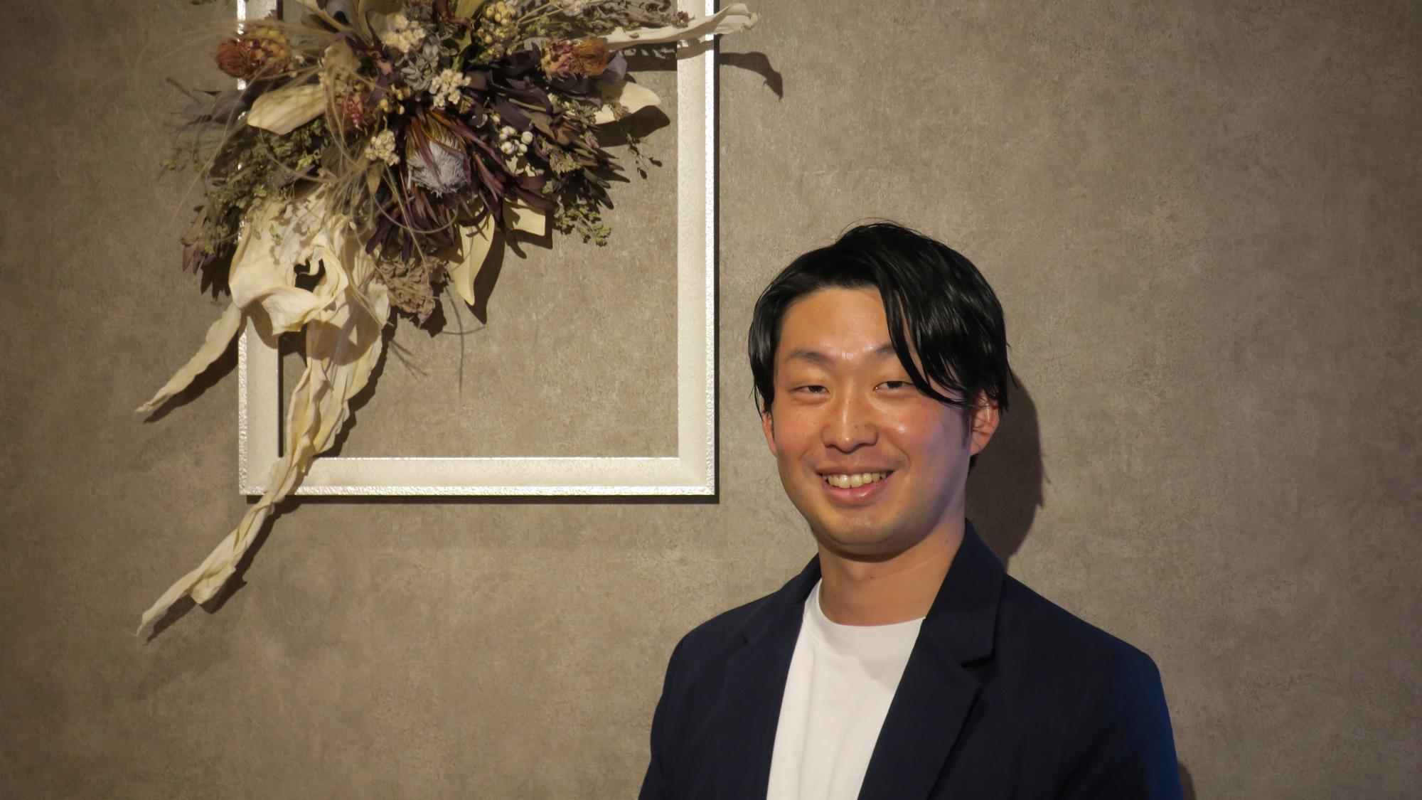 「3年間で100店舗を展開して『パフェ＆バー』の文化を築きたい」と語るCARTON代表の櫻井氏（筆者撮影）