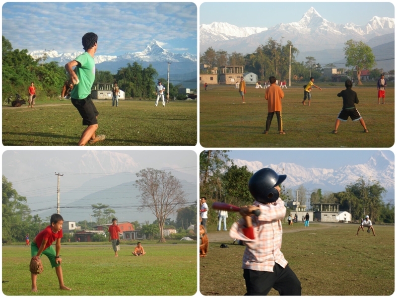 ヒマラヤ山脈のふもとで野球に熱中するネパールの子どもたち（写真提供：小林氏）