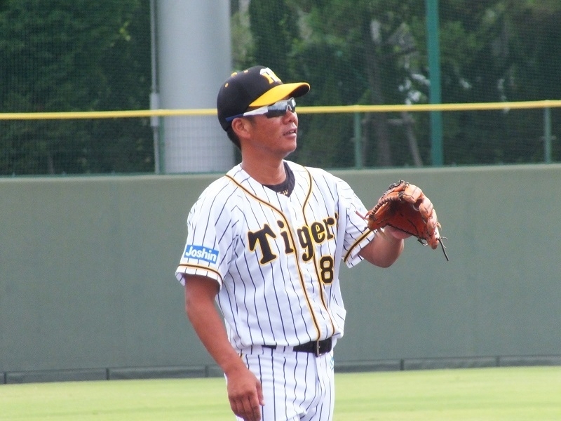 虎の男前」藤井彰人コーチ、古巣に里帰り―“藤井チルドレン”と 虎の男前」藤井彰人コーチ、古巣に里帰り―“藤井チルドレン”と