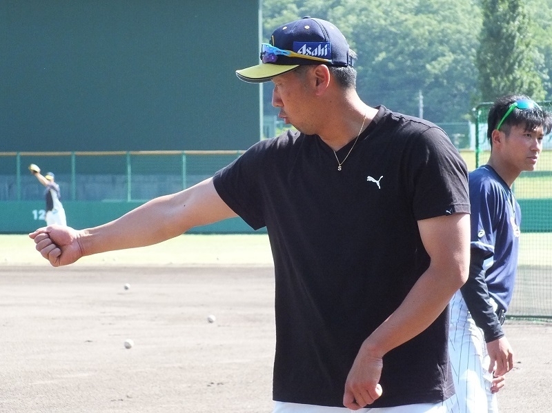 「大松さんに教わったことを生かして成長してもらいたい」と清田亮一選手兼任コーチは語る