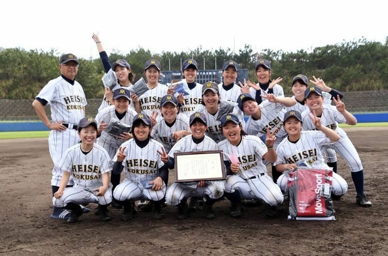 第９回女子硬式野球沖縄大会で優勝（２０２２年３月２０日）