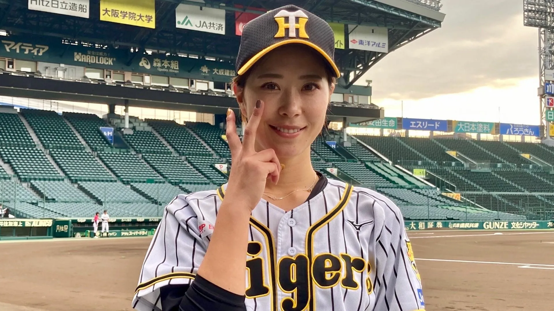 甲子園球場で引退試合を行った阪神タイガースＷｏｍｅｎ・高塚南海、その“フルスイングな”人生（土井麻由実） - エキスパート - Yahoo!ニュース