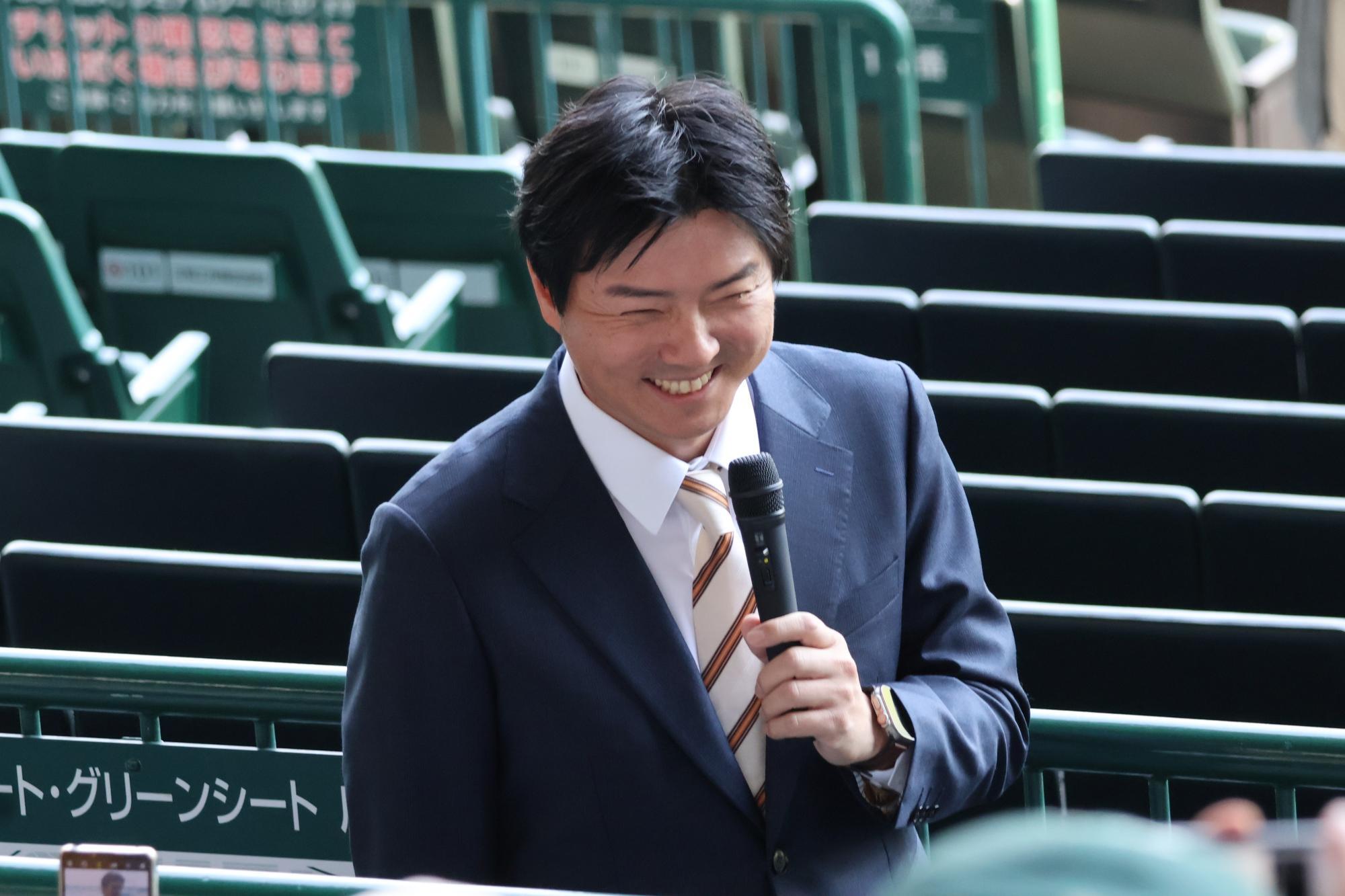 おかえり、りんちゃん! 元阪神・林威助さんが100周年の おかえり、りんちゃん! 元阪神・林威助さんが100周年の