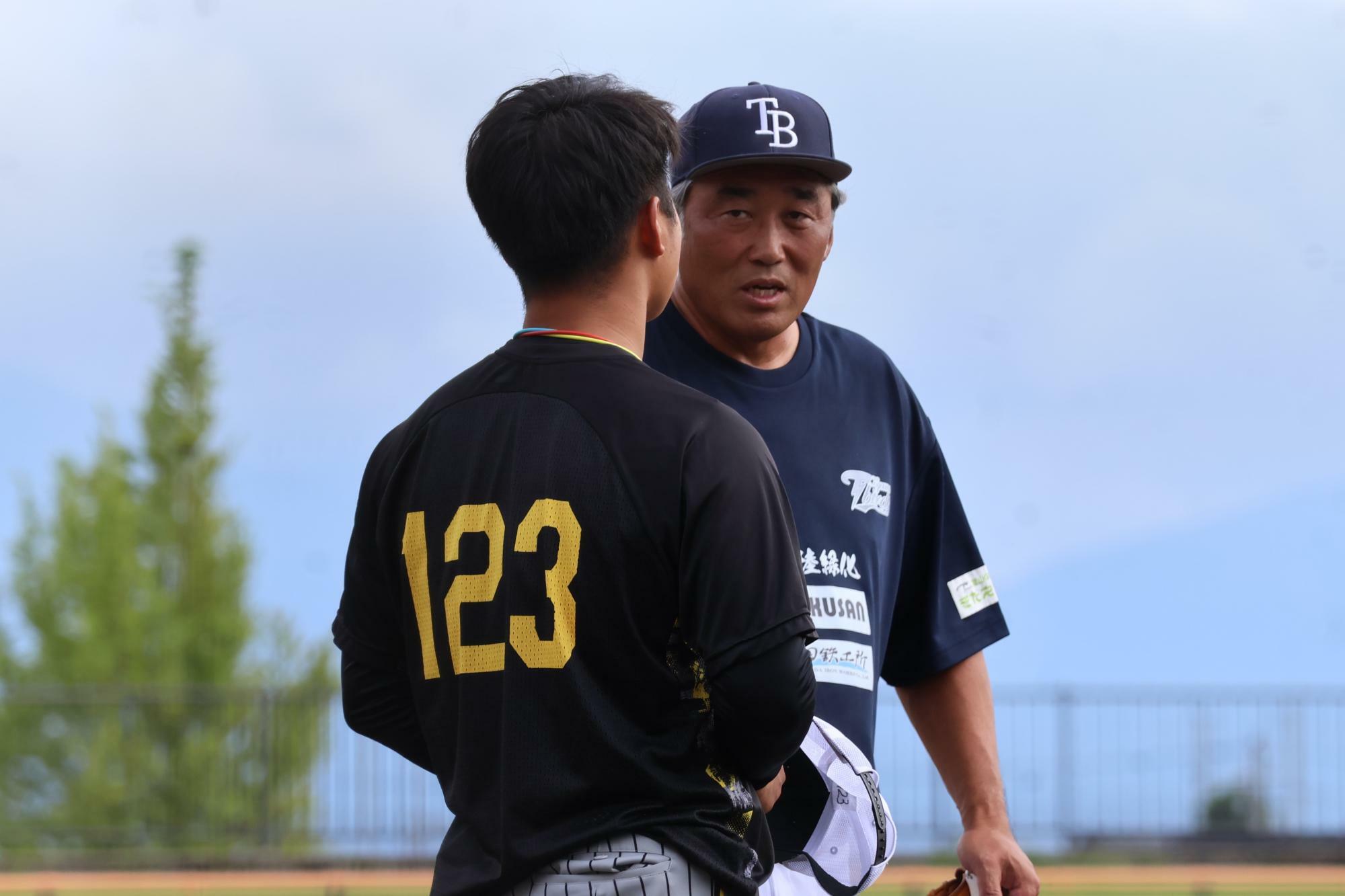 吉岡雄二監督の話を聞く松原快