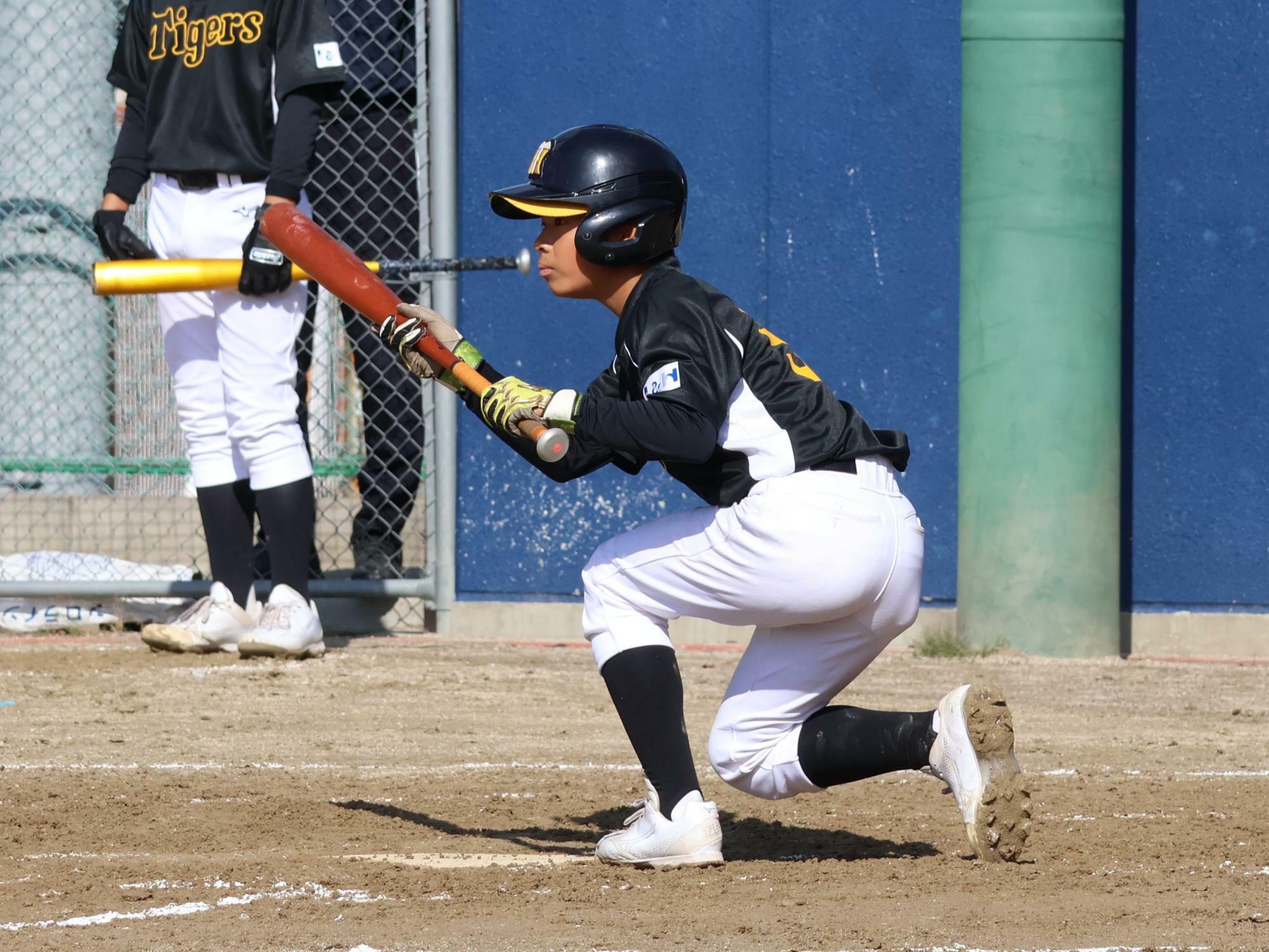 最も難しい一、二塁からの犠打を決めた阪田應介